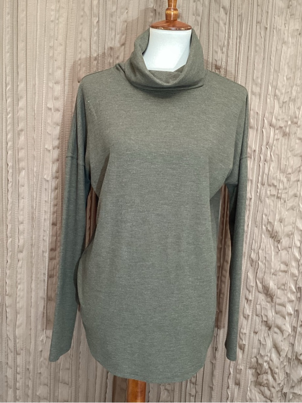 a new day cowl neck long sleeve sweater, drop shoulders, loose fit, M, olive gr